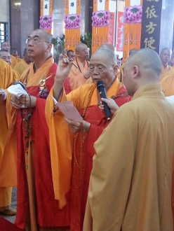 紹根長老出席吉隆坡慈雲山七寶寺主持聖像開光慶典